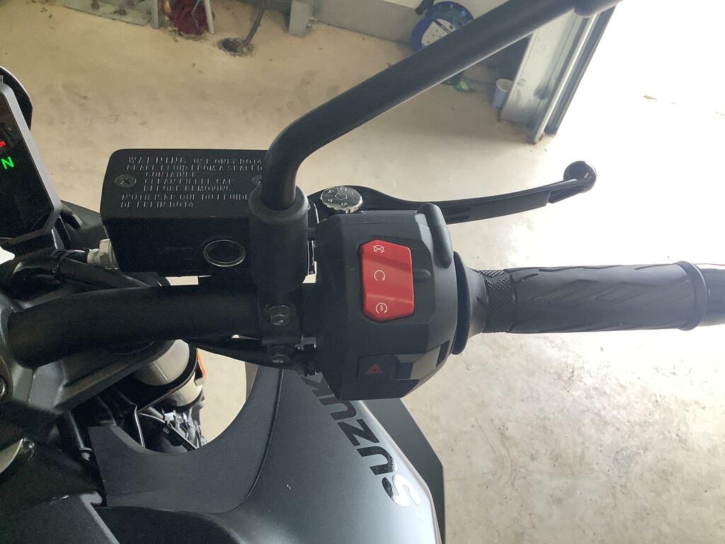 Suzuki  Abs Black #12