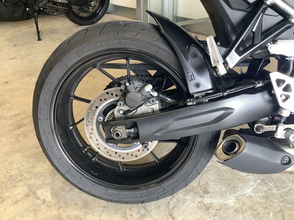 Suzuki  Abs Black #1
