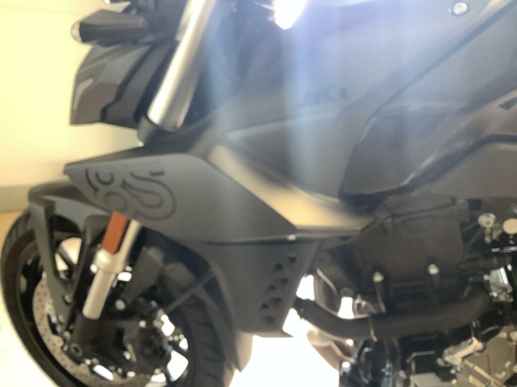 Suzuki  Abs Black #6