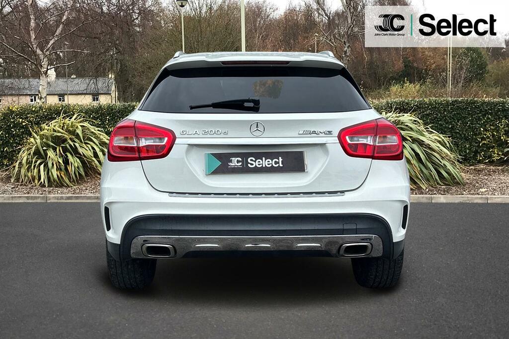 Mercedes-Benz GLA Class Gla 200 Sport Executive D 4Matic Red #14