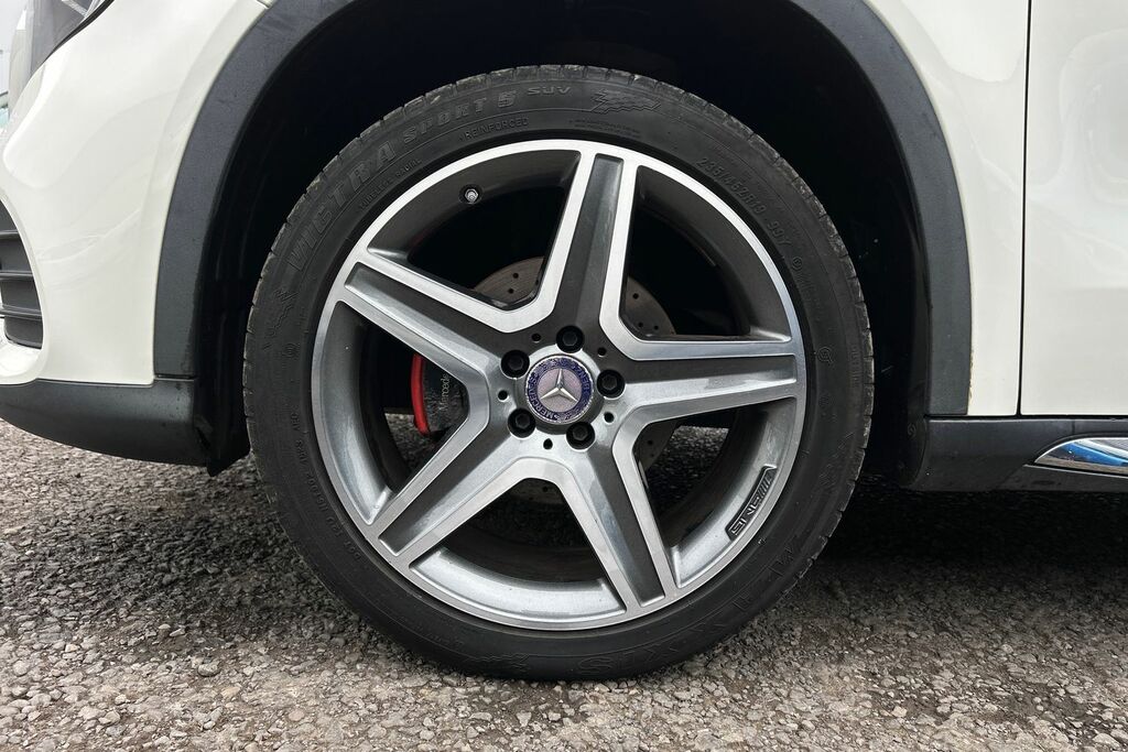 Mercedes-Benz GLA Class Gla 200 Sport Executive D 4Matic Red #15