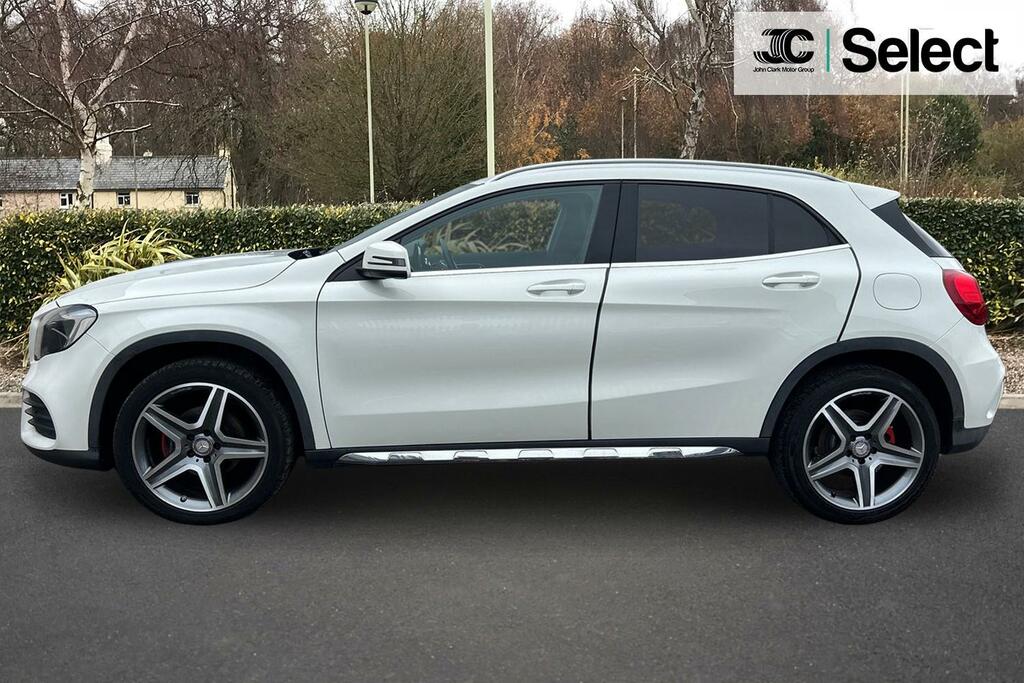 Mercedes-Benz GLA Class Gla 200 Sport Executive D 4Matic Red #13