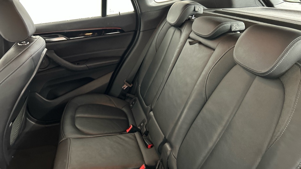 BMW X1 Xdrive20d Sport Black #12