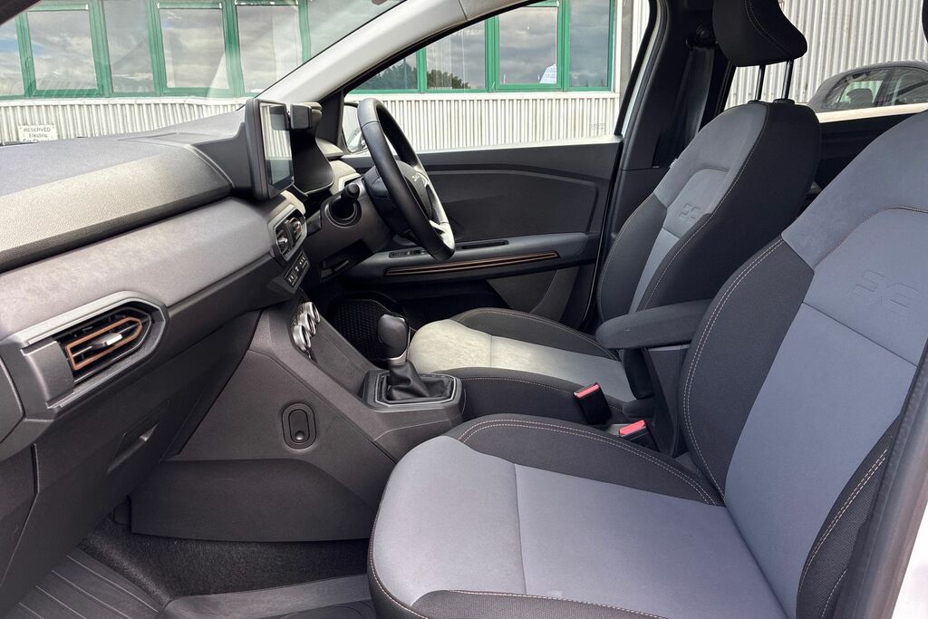 Dacia Jogger 1.6 Hybrid Extreme Euro 6 Green #16