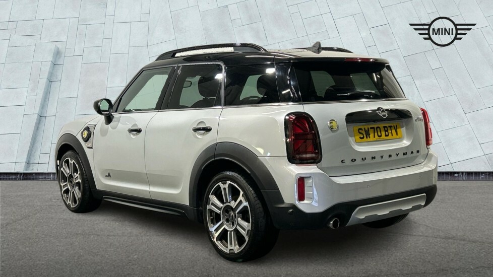 Mini Countryman Countryman Cooper S E Exclusive White #2