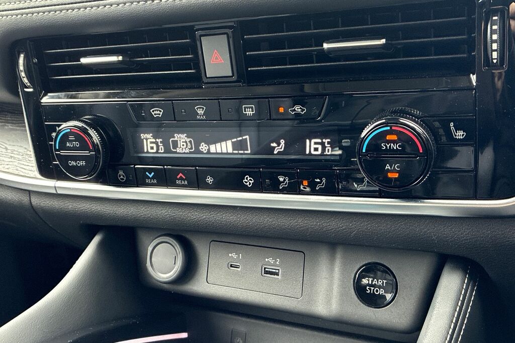 Nissan X-Trail Tekna Blue #17
