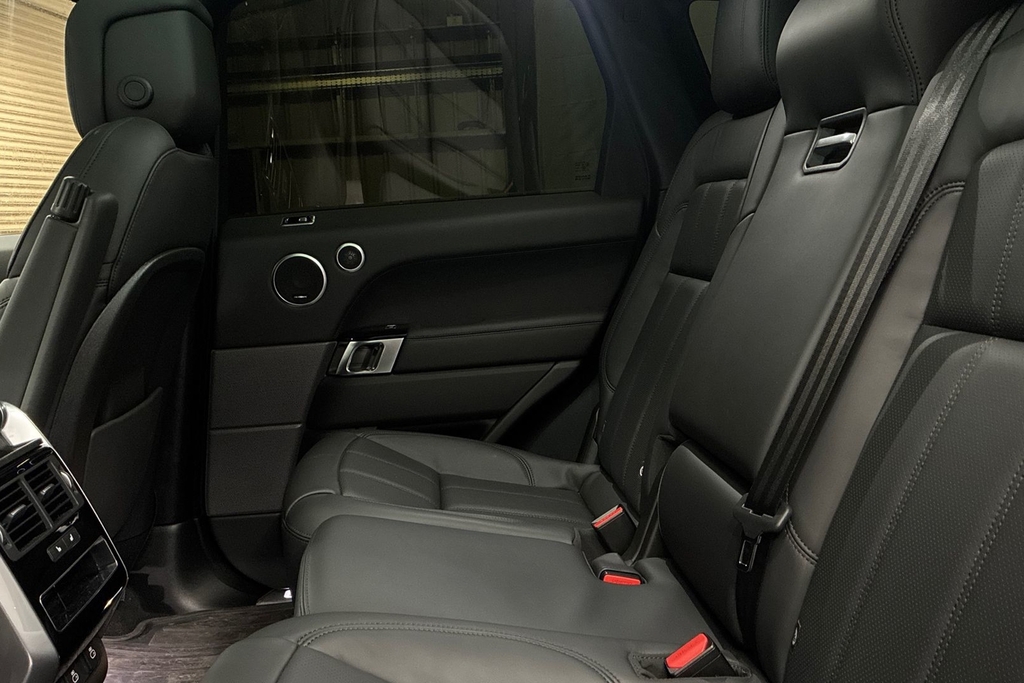 Land Rover Range Rover Sport 3.0 Dynamic Se Phev Black #4