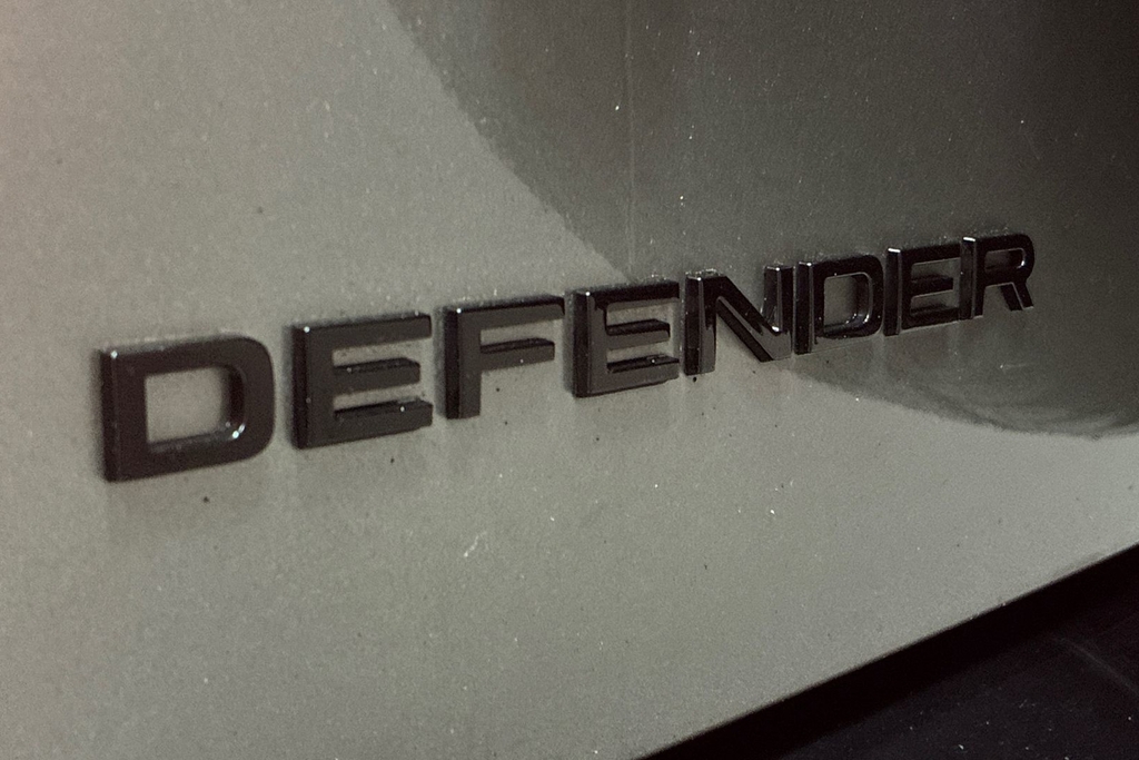 Land Rover Defender 90 X-dynamic Hse Black #39