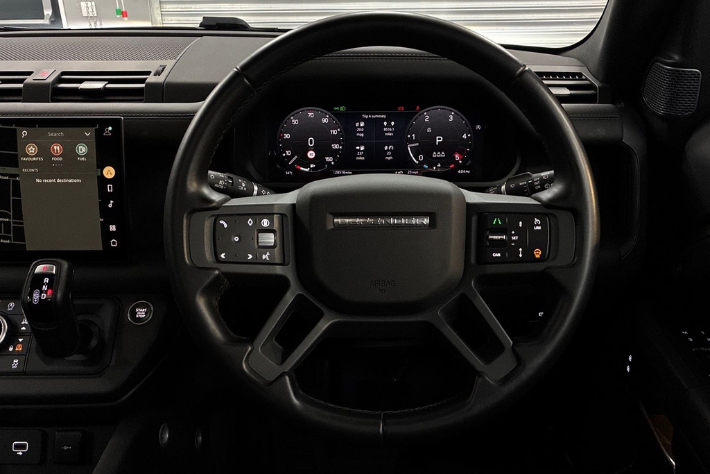 Land Rover Defender 90 X-dynamic Hse Black #15