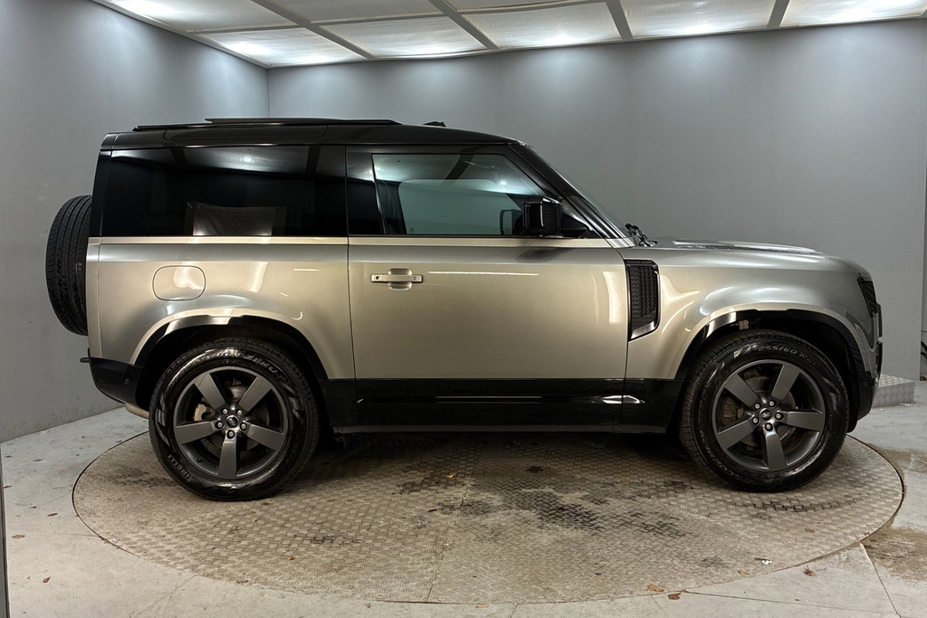 Land Rover Defender 90 D250 X-dynamic Hse Silver #5