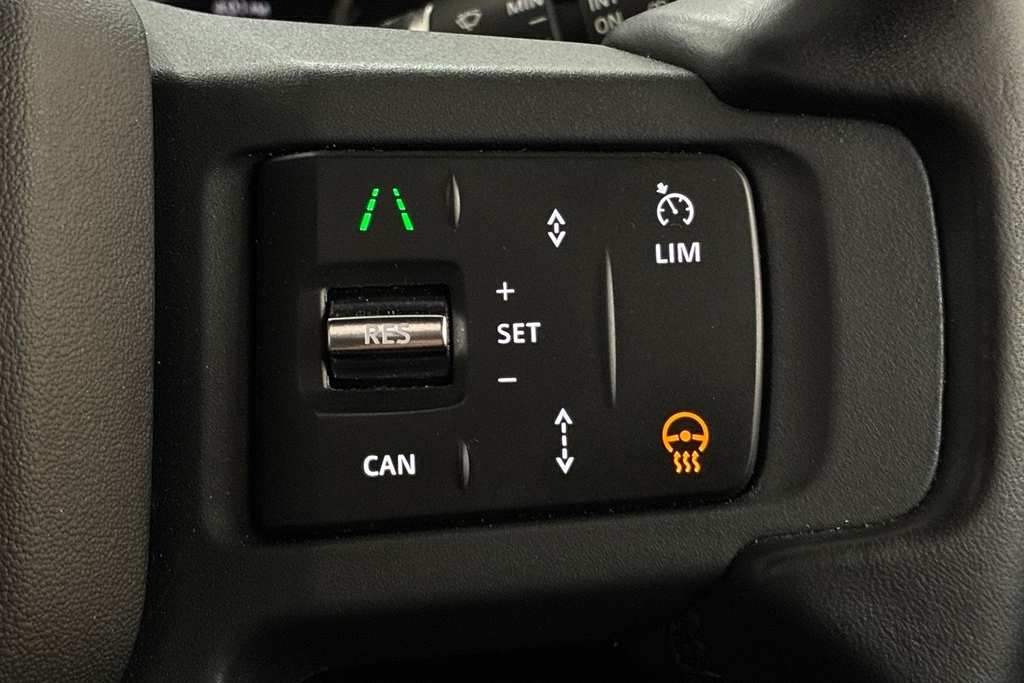 Land Rover Defender 90 X-dynamic Hse Black #31