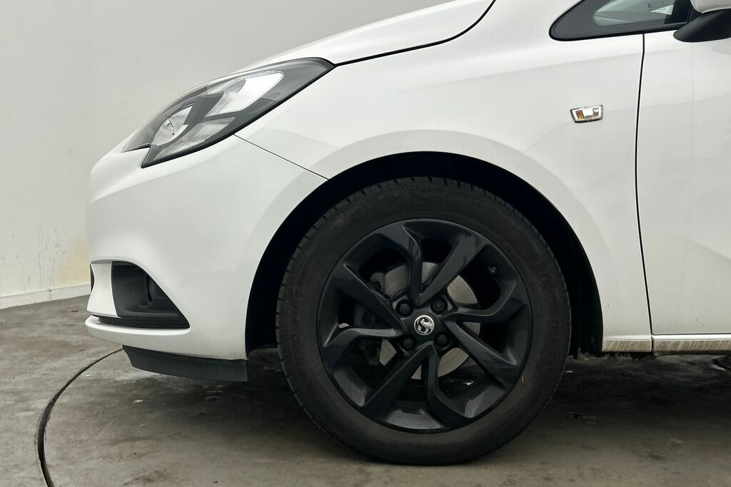 Vauxhall Corsa 1.4 75 Griffin White #5
