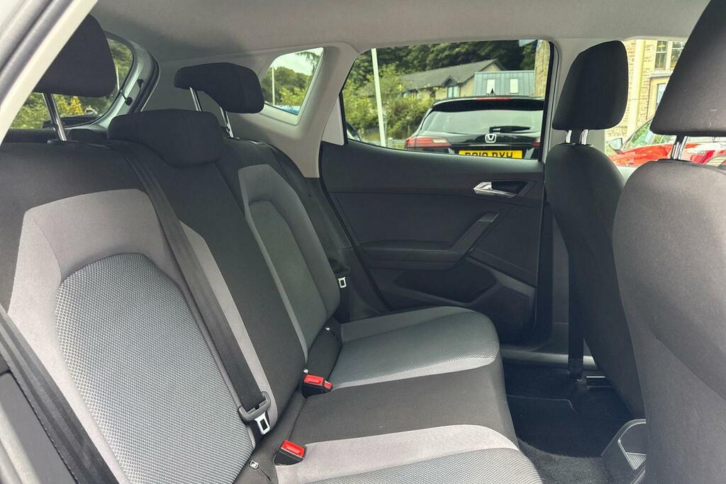 Seat Arona 1.0 Tsi Fr 114 Bhp Blue #17