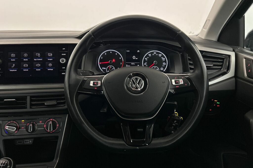 Volkswagen Polo 1.0 Se White #13