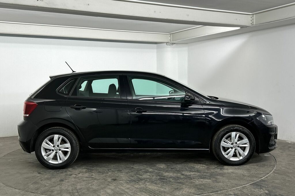 Volkswagen Polo 1.0 Se Black #4
