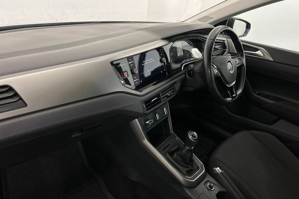 Volkswagen Polo 1.0 Se Black #2