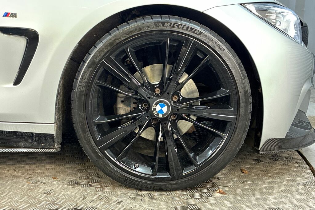 BMW 4 Series 420D 190 M Sport Professional Media Silver #5