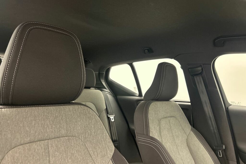 Volvo XC40 T3 R-design, Grey #31