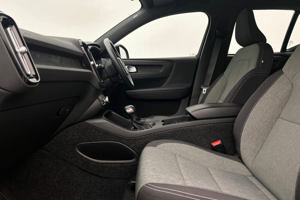 Volvo XC40 T3 R-design, Grey #22