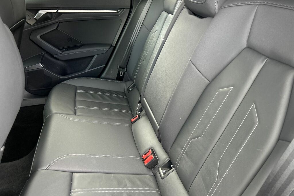 Audi A3 Hatchback 1.5 Tfsi 35 Edition 1 Sportback S Tronic Grey #9
