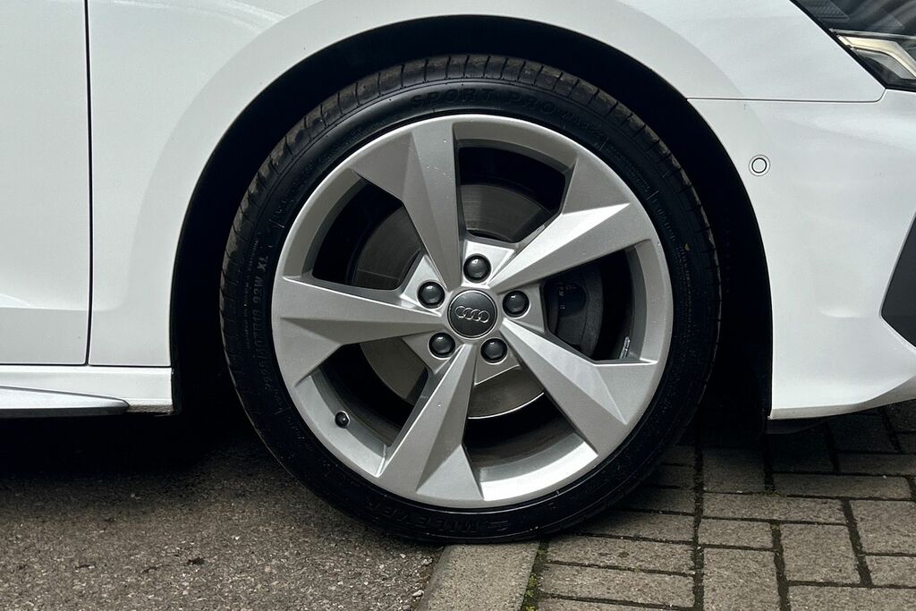 Audi A3 Hatchback 1.5 Tfsi 35 Edition 1 Sportback S Tronic Grey #5