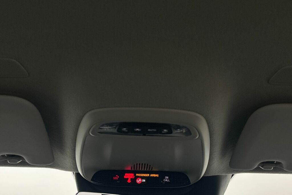Volvo XC40 B4 P Awd Plus Dark Rear Camera, Heated Seats, A Black #29