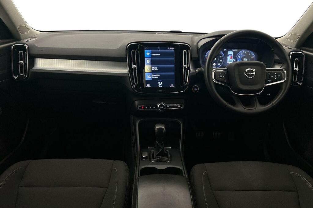 Volvo XC40 Momentum, T3 Red #6