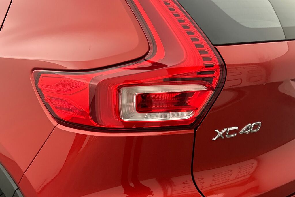 Volvo XC40 B4 P Awd Plus Dark Rear Camera, Heated Seats, A Black #20