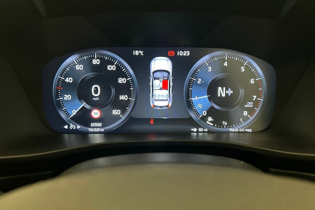 Volvo XC40 B4 P Awd Plus Dark Rear Camera, Heated Seats, A Black #7