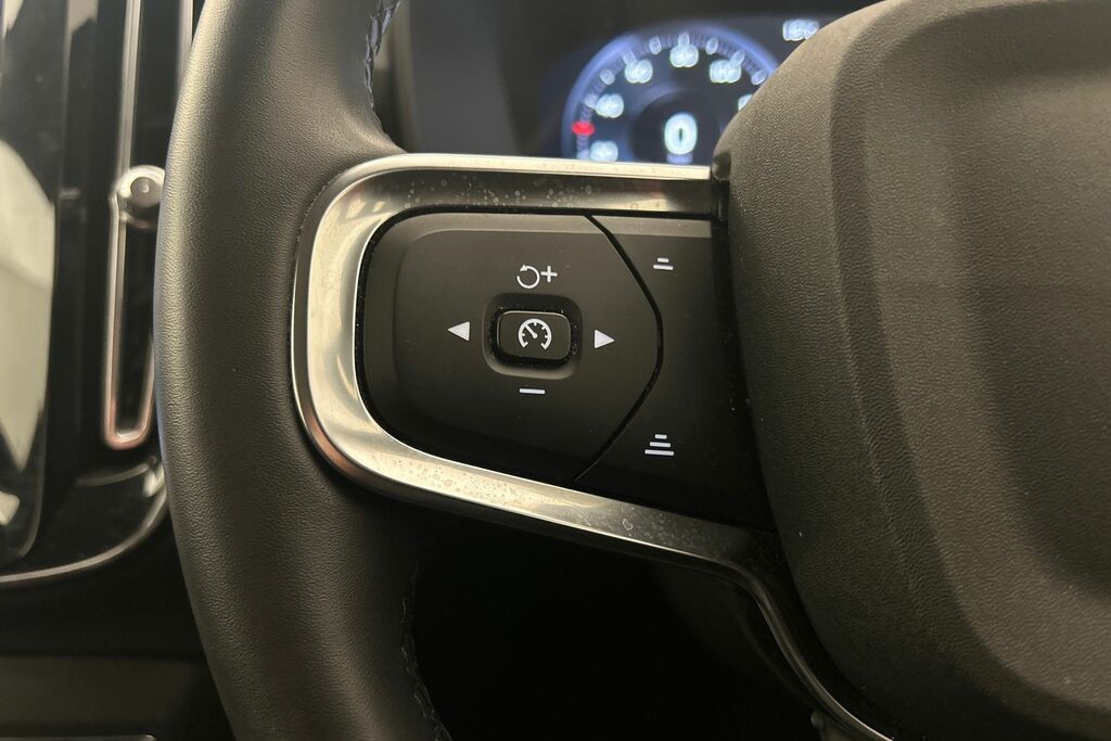 Volvo XC40 B4 P Awd Plus Dark Rear Camera, Heated Seats, A Black #11