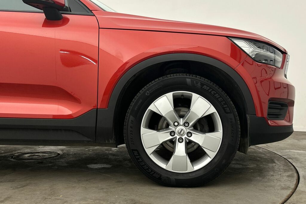 Volvo XC40 Momentum, T3 Red #5
