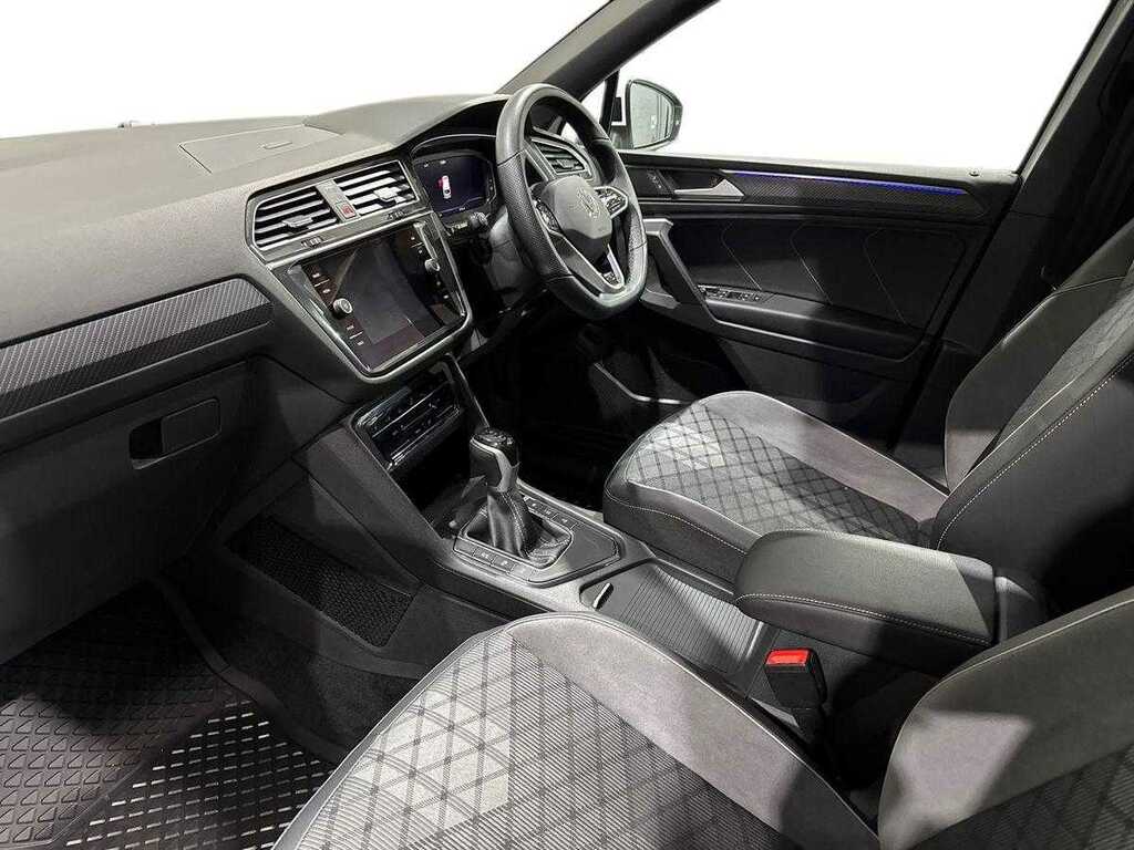 Volkswagen Tiguan Allspace 2.0 Tdi R-line Dsg White #2