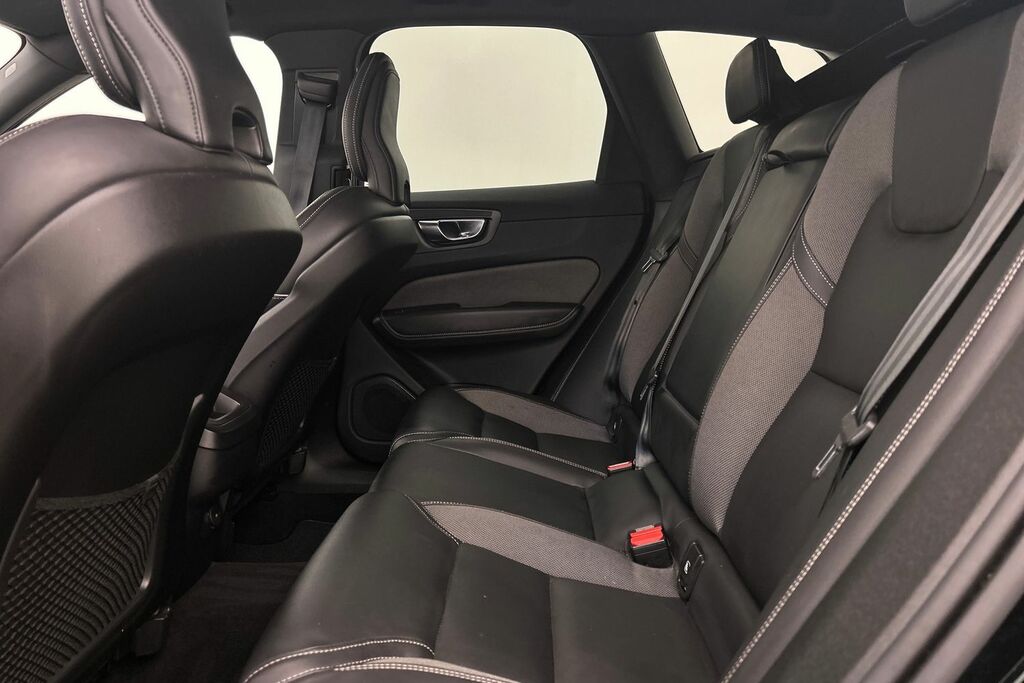 Volvo XC60 Plus Dark T6 Awd 350 Hp Grey #17