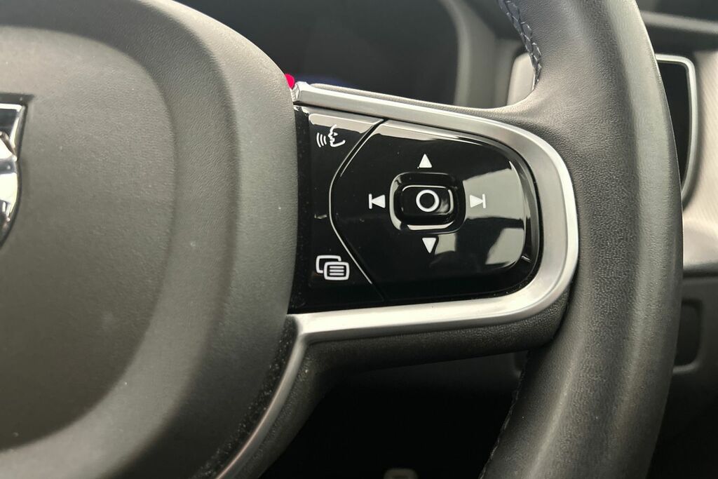 Volvo XC60 Plus Dark T6 Awd 350 Hp Grey #12