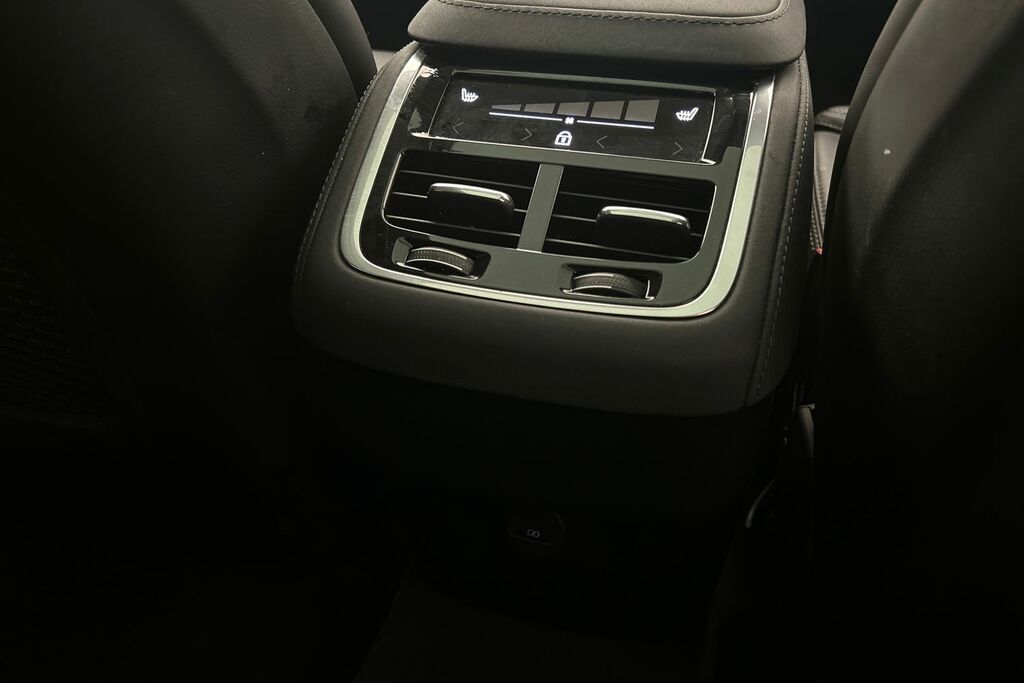 Volvo XC90 2.0 B5p Plus Dark Awd Geartronic Black #27