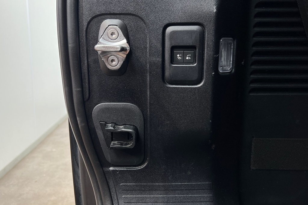 Land Rover Defender 130 Defender X-dynamic Hse D Mhev A Black #26