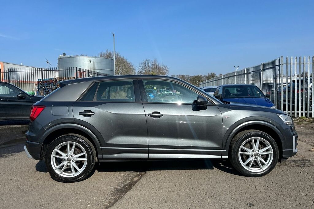 Audi Q2 S Line 1.4 Tfsi Cylinder On Demand 150 Ps 6-Speed Grey #4