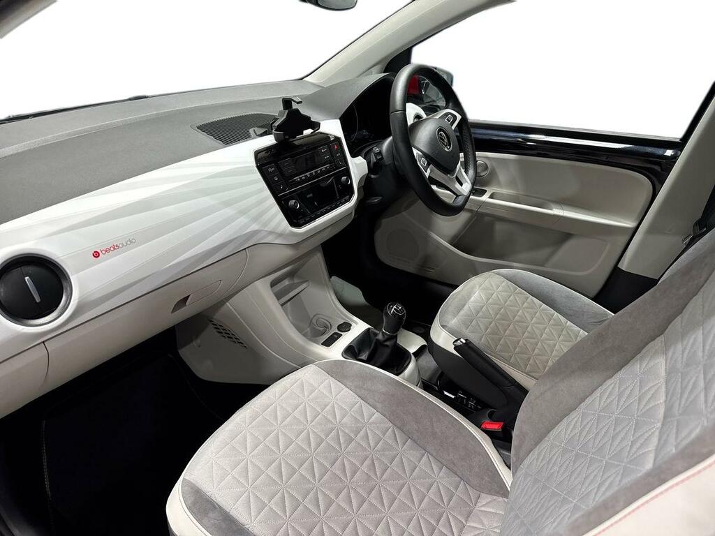 Volkswagen Up 1.0 65Ps Beats Black #2