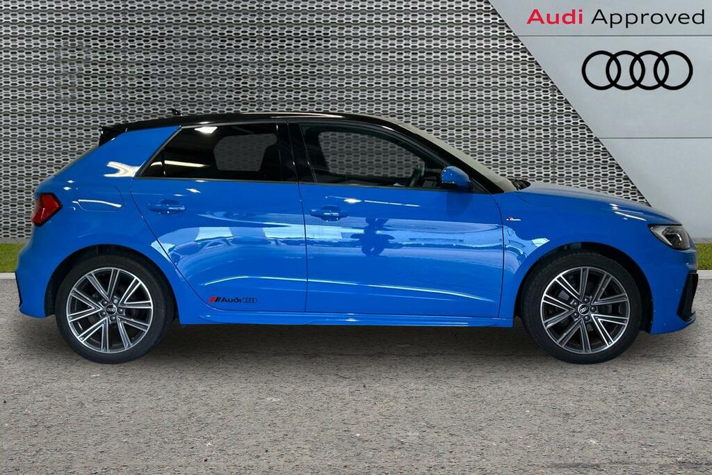 Audi A1 25 Tfsi Sport S Tronic Black #4