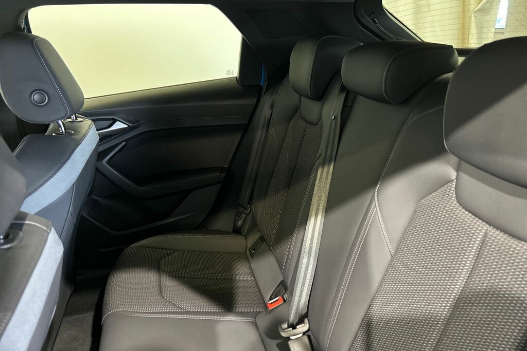 Audi A1 25 Tfsi Sport S Tronic Black #9