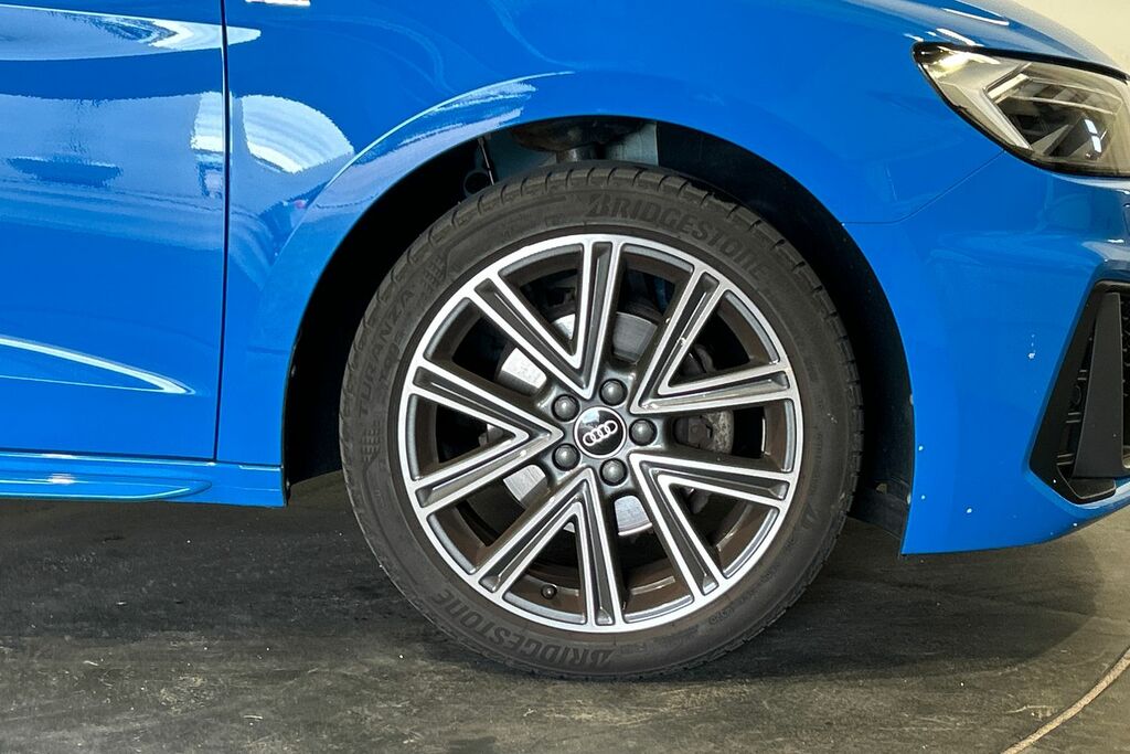 Audi A1 25 Tfsi Sport S Tronic Black #5
