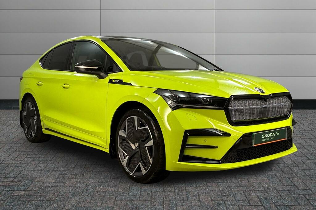 Skoda ENYAQ 220Kw Vrs 82Kwh 4X4 Green
