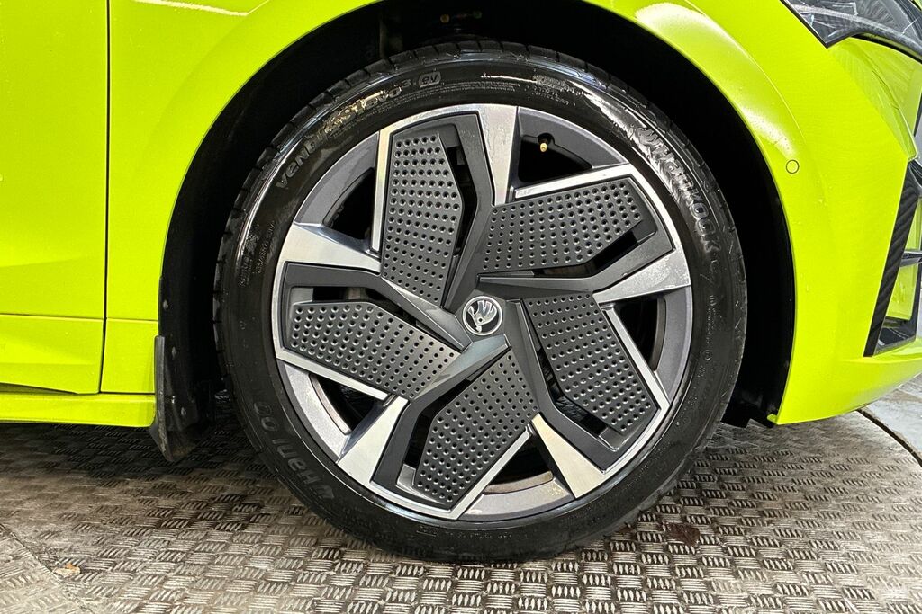 Skoda ENYAQ 220Kw Vrs 82Kwh 4X4 Green #5