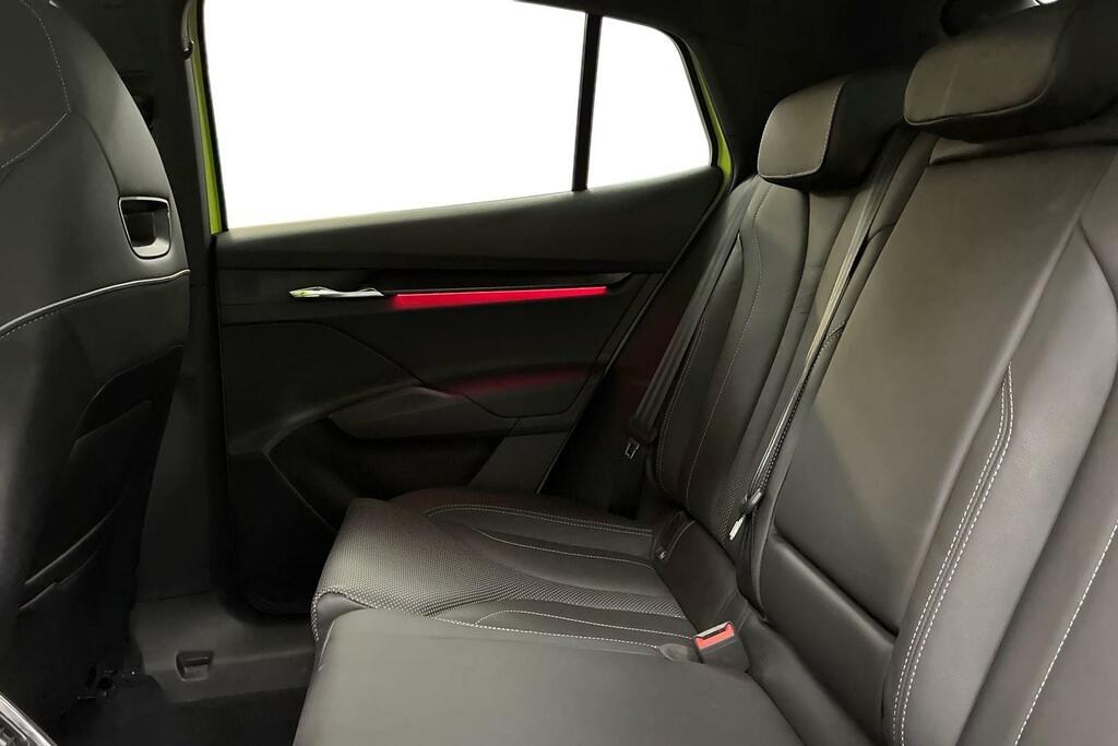 Skoda ENYAQ Suv Silver #9