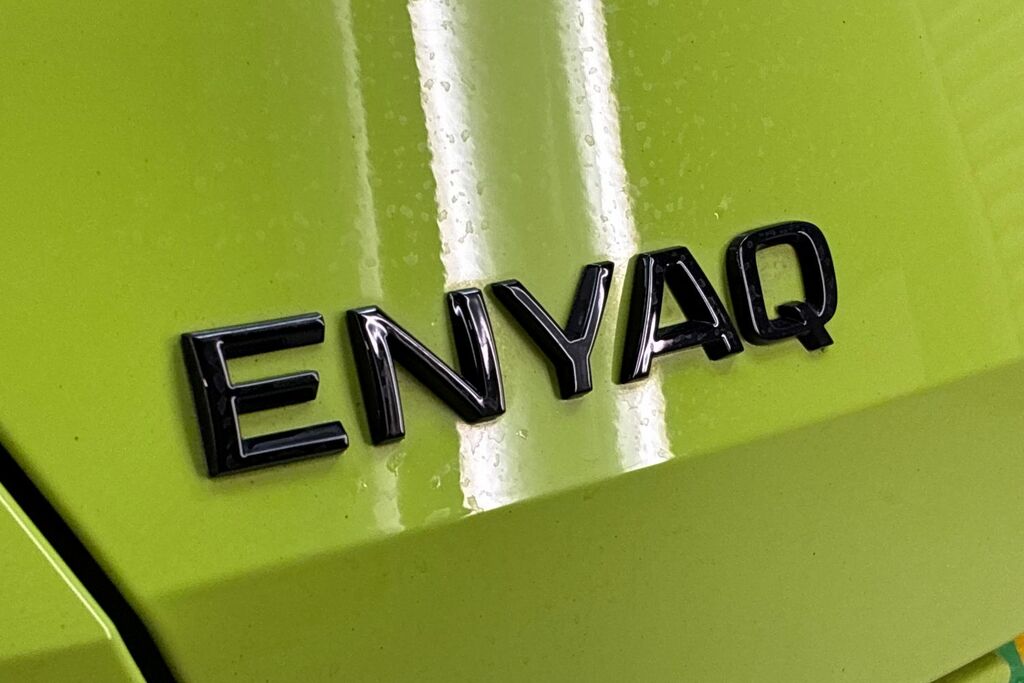 Skoda ENYAQ Suv Silver #20