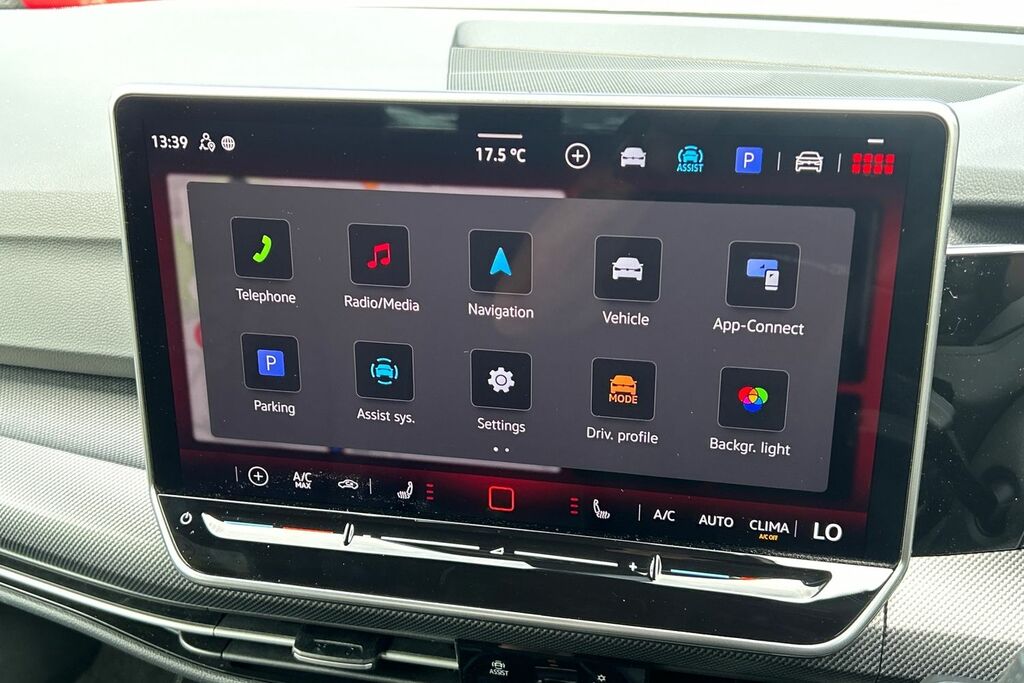 Volkswagen Golf 1.5 Tsi 204 Match Ehybrid Dsg Black #24