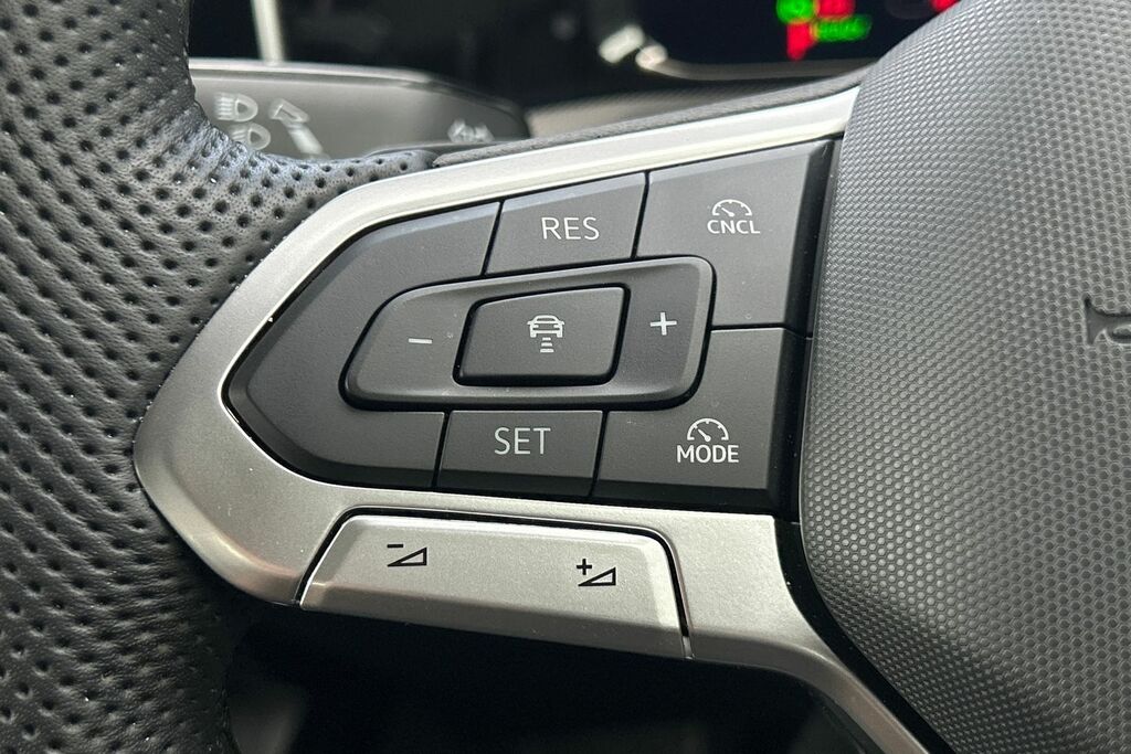 Volkswagen Golf 1.5 Tsi 204 Match Ehybrid Dsg Black #14