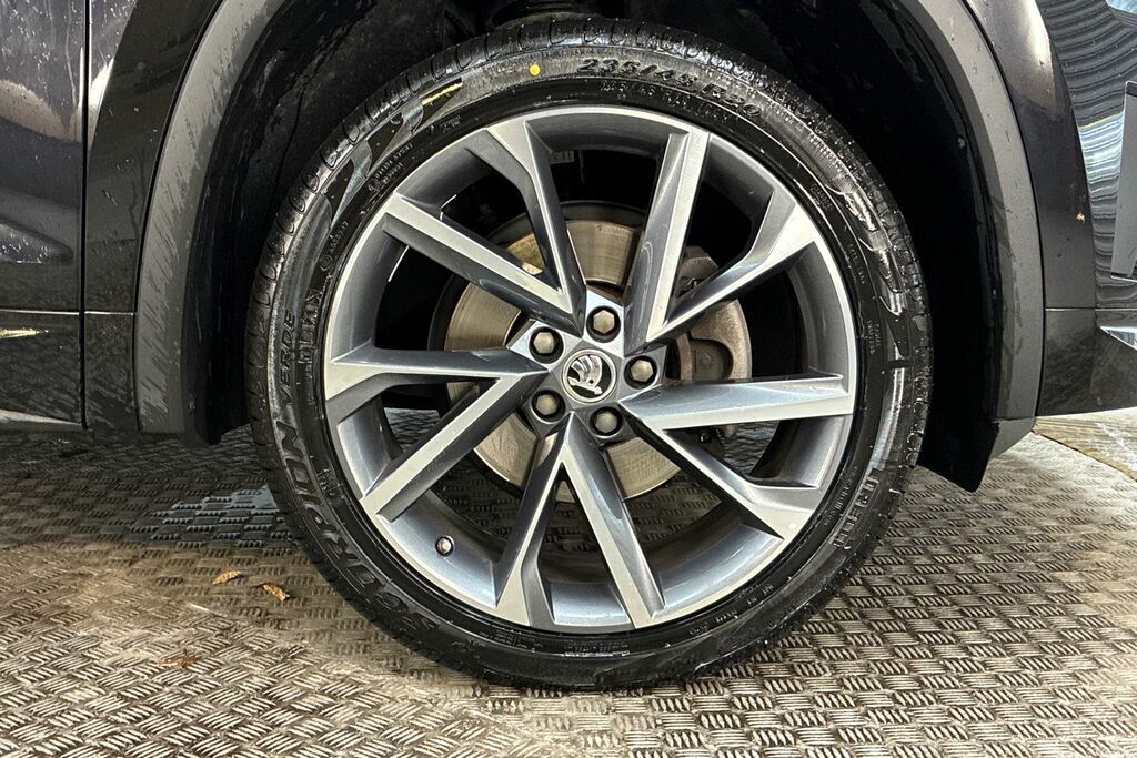 Skoda Kodiaq 1.5 Tsi Sport Line Dsg 7 Seat Black #5