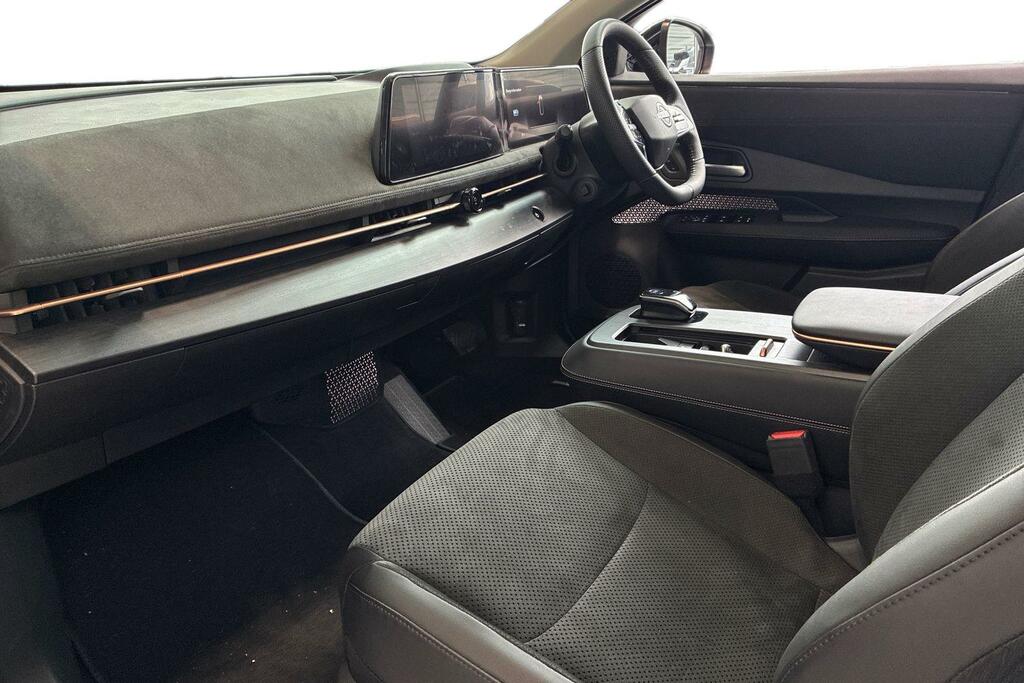 Nissan Ariya 63Kwh Evolve Suv 22Kw Charger 2  #6