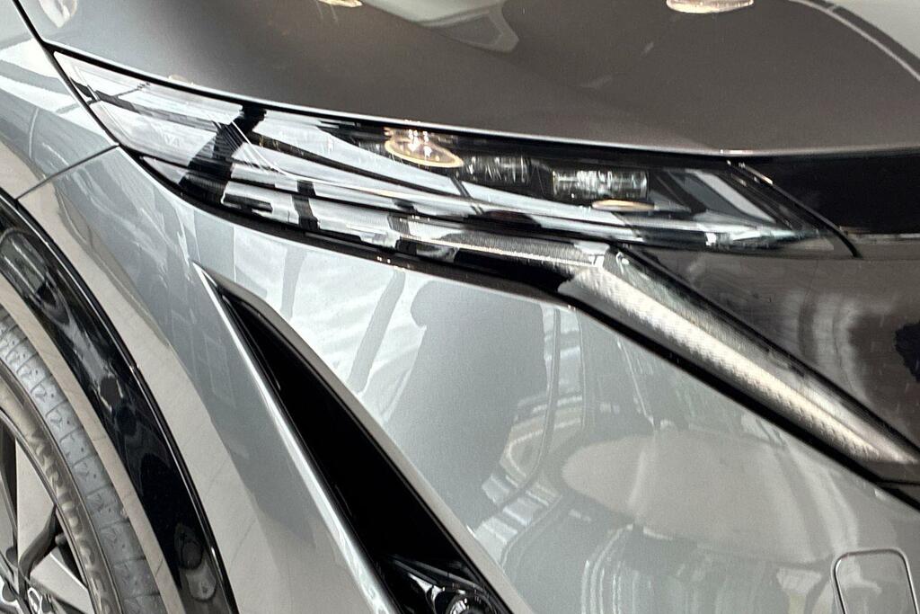 Nissan Ariya 63Kwh Evolve Suv 22Kw Charger 2  #3